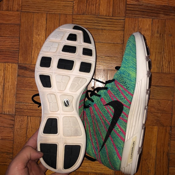 Nike Flyknit Chukka - Picture 3 of 6